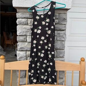 Old Navy Black and White Floral Dress